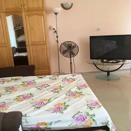 Квартира С Двумя Спальнями И Прекрасным Видом На Море. Apartment Pomorie