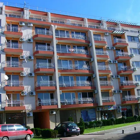 Квартира С Двумя Спальнями И Прекрасным Видом На Море. Apartment Pomorie